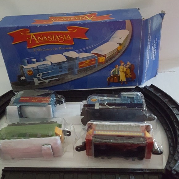 anastasia train set